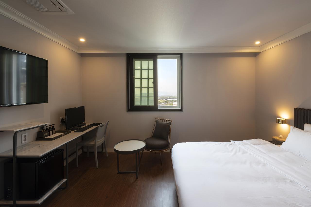 Brown-Dot Hotel Gupo Пусан Екстериор снимка